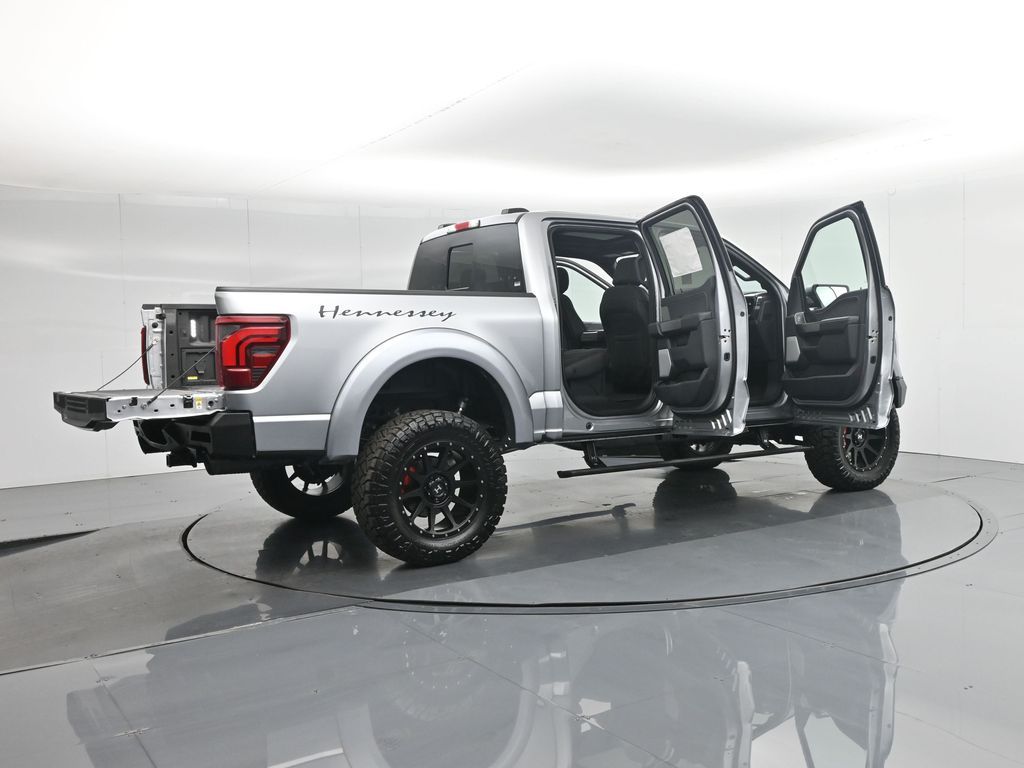 2025 Ford F-150 Lariat photo 4
