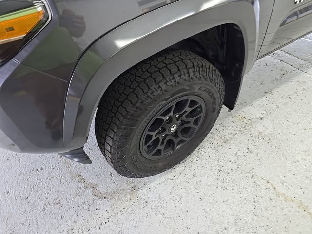 2022 Toyota Tacoma SR5 photo 7