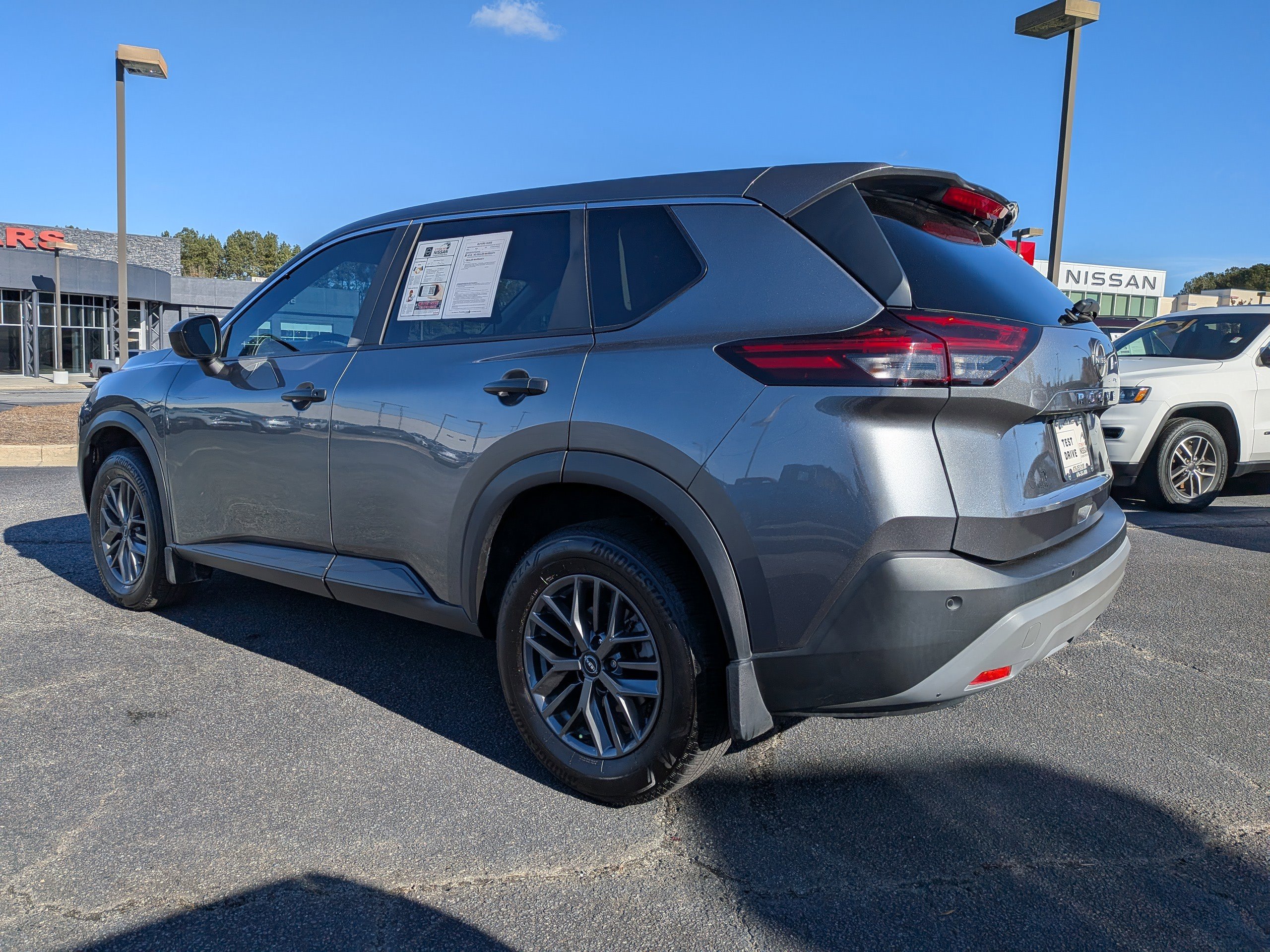 2023 Nissan Rogue S photo 3