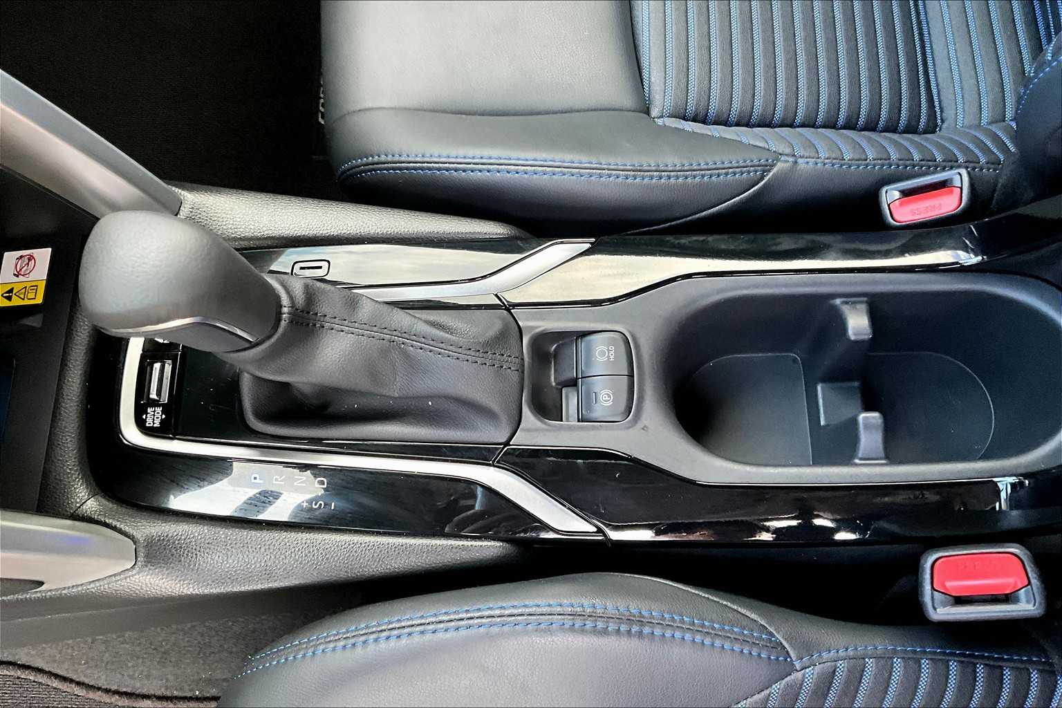 2023 Toyota Corolla Hybrid XSE photo 14