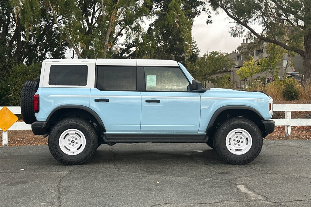2025 Ford Bronco Heritage First Edition photo 3