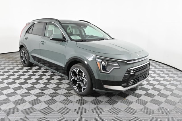 2025 Kia Niro EX Touring's photo