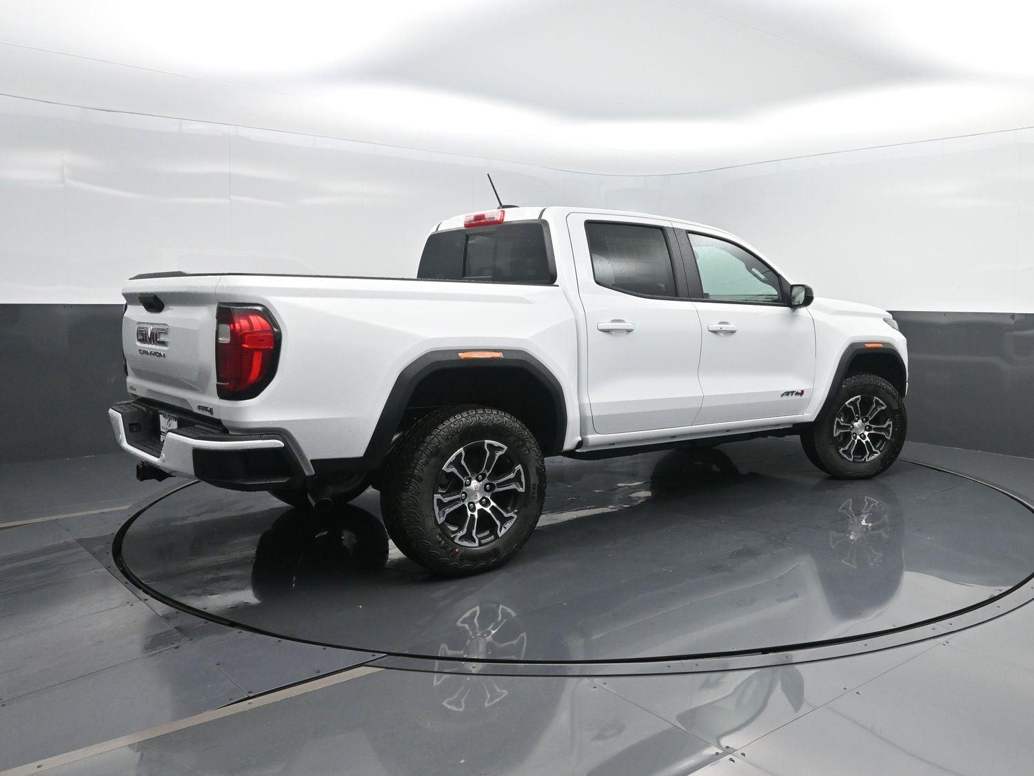 2025 Gmc Canyon AT4 photo 2