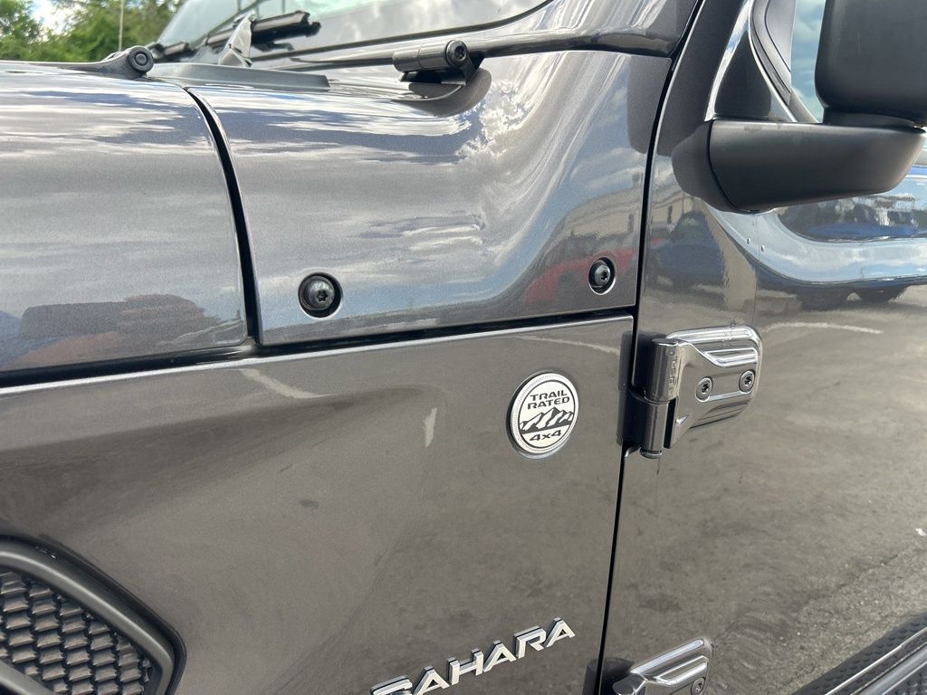 2019 Jeep Wrangler Unlimited Sahara photo 19