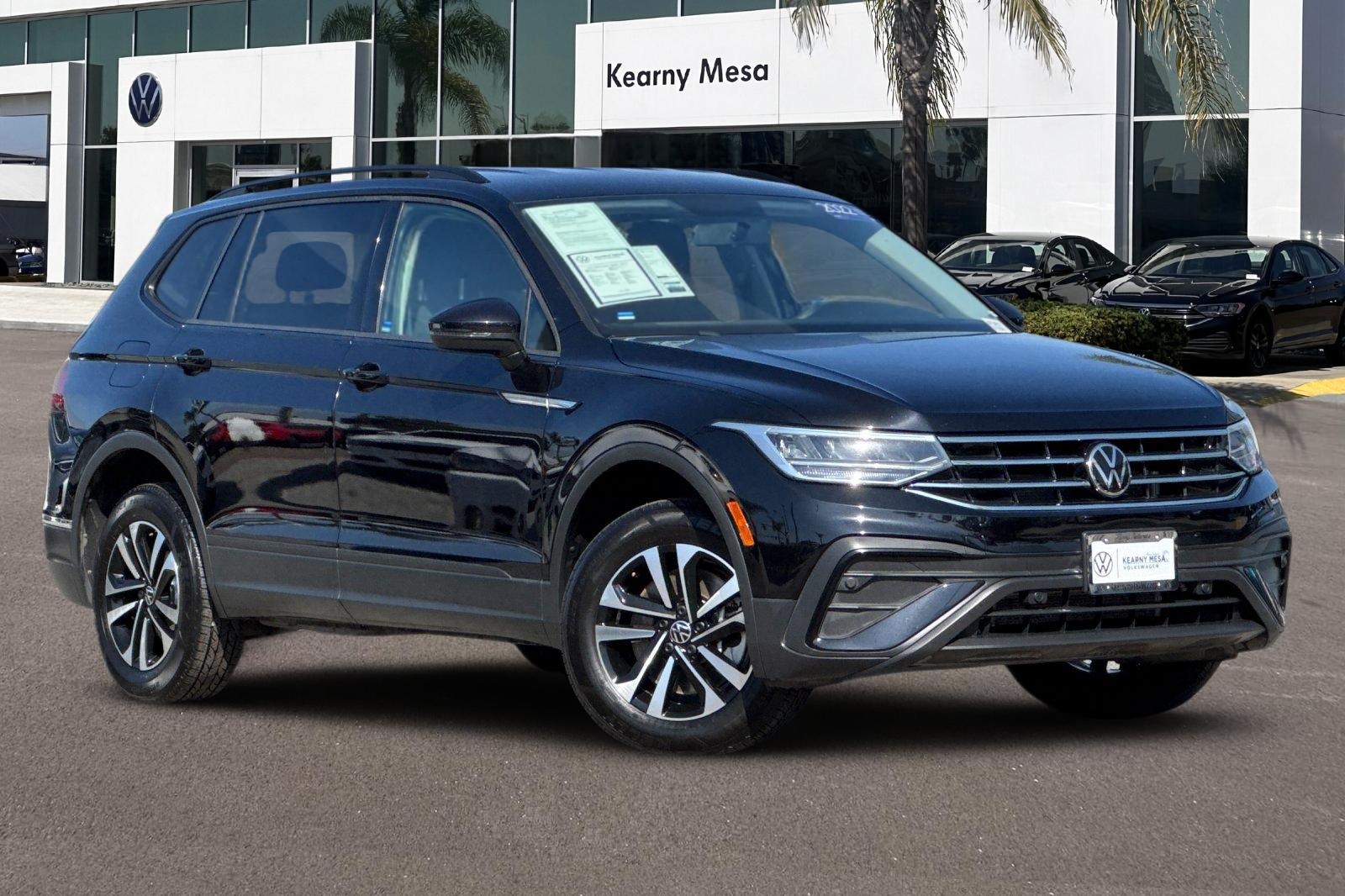 2022 Volkswagen Tiguan S photo 2