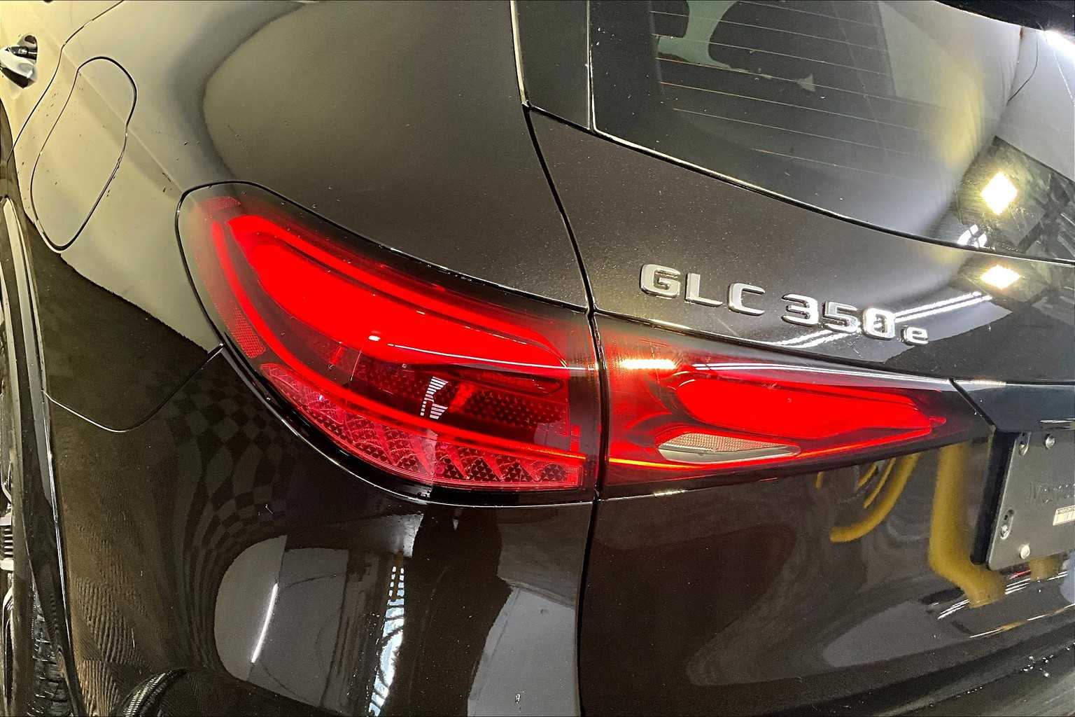 2026 Mercedes Benz GLC 350e 4MATIC photo 5
