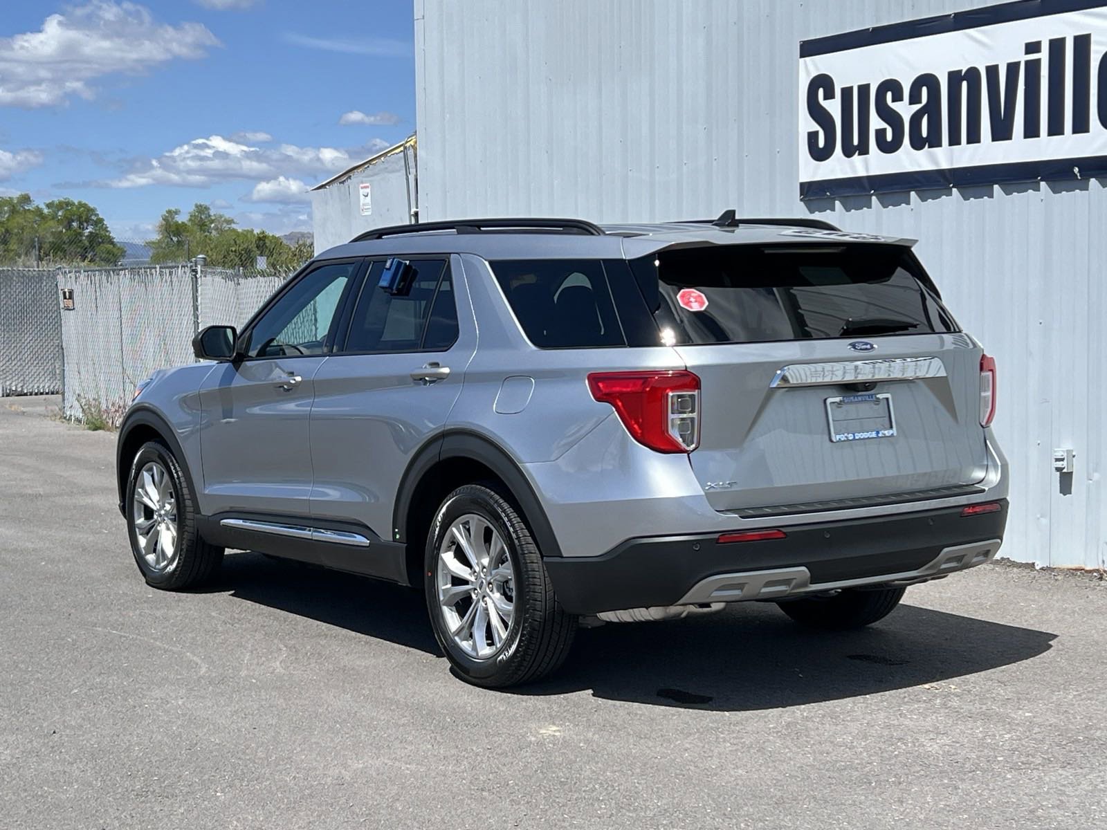 2024 Ford Explorer XLT photo 3