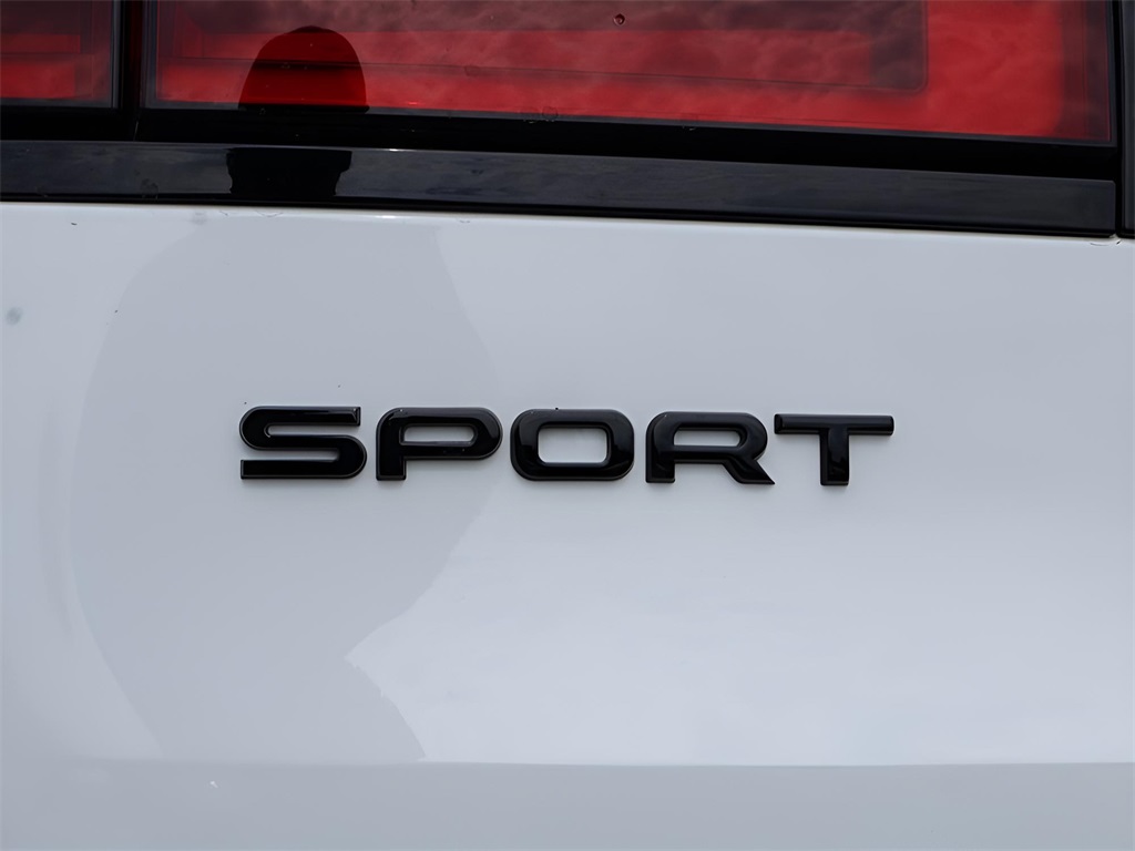 2025 Land Rover Range Rover Sport SE photo 7