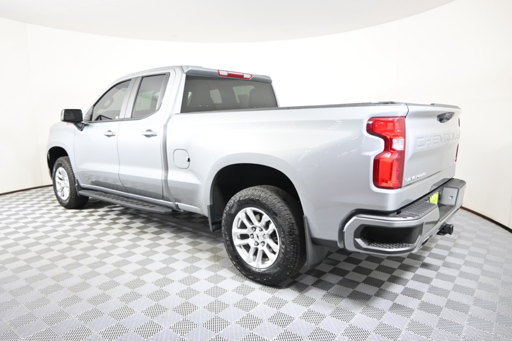 2024 Chevrolet Silverado 1500 RST photo 4