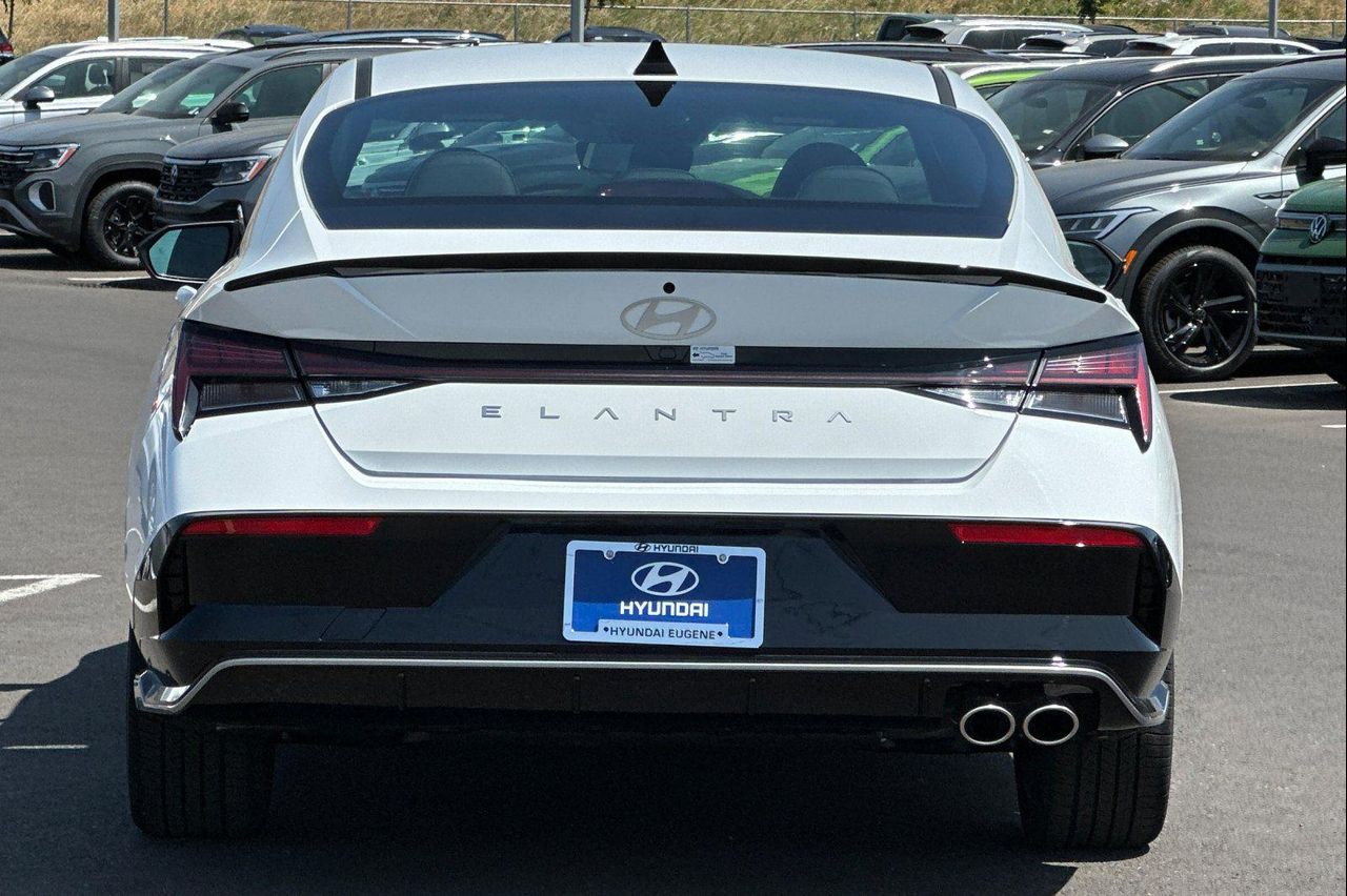 2025 Hyundai Elantra N Line photo 4