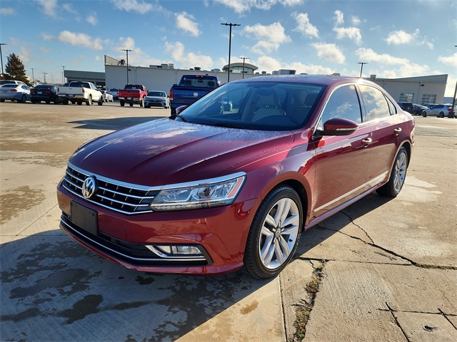 2017 Volkswagen Passat SE photo 4