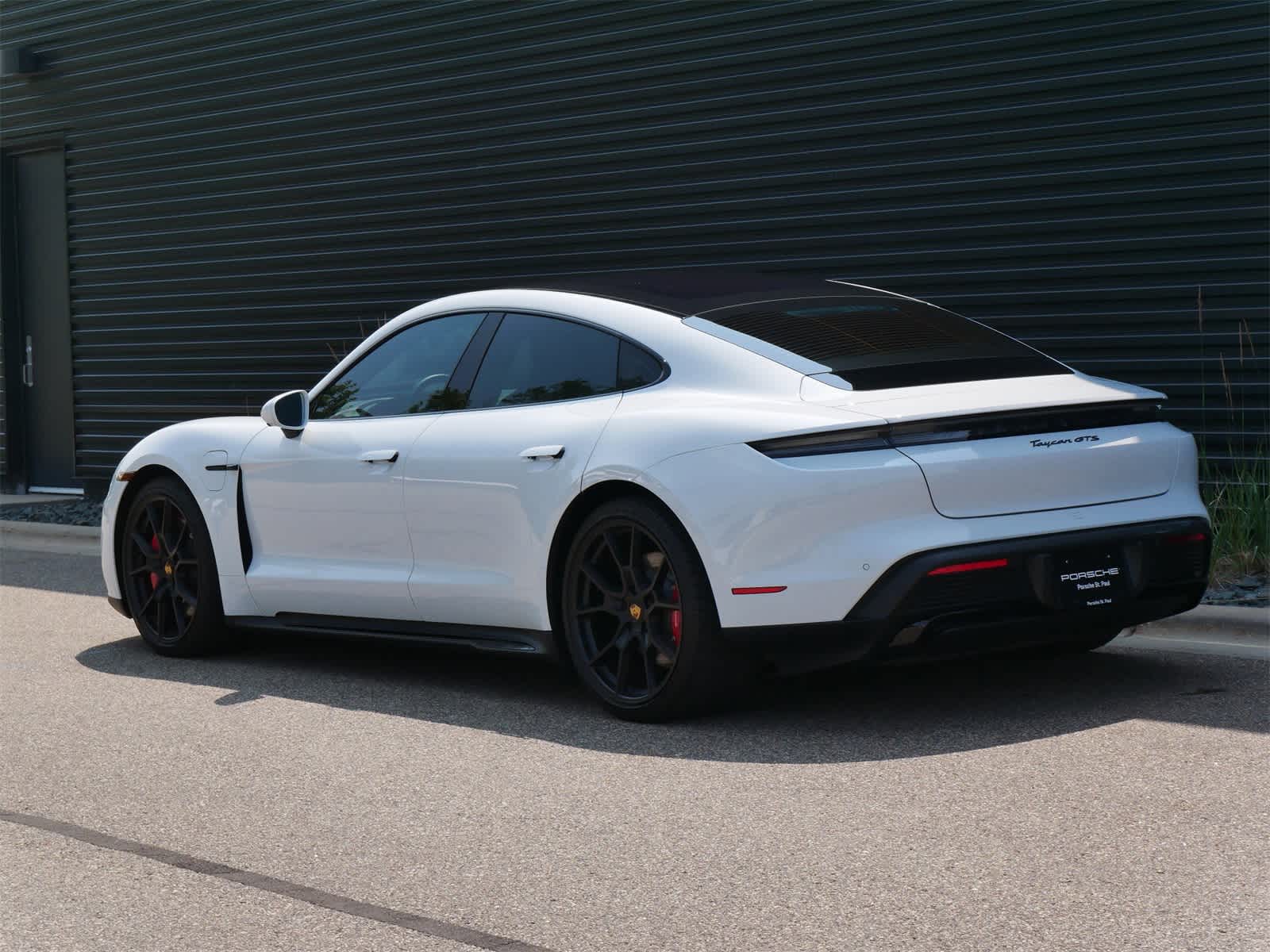2022 Porsche Taycan GTS photo 3