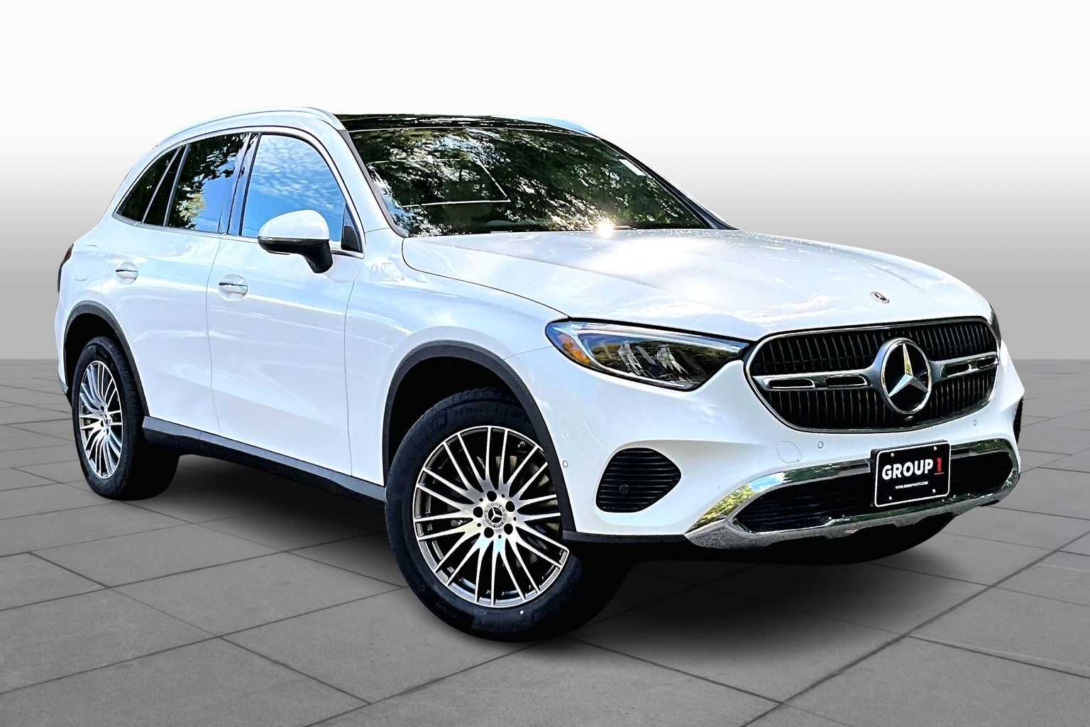 2026 Mercedes Benz GLC 300 4MATIC photo 2