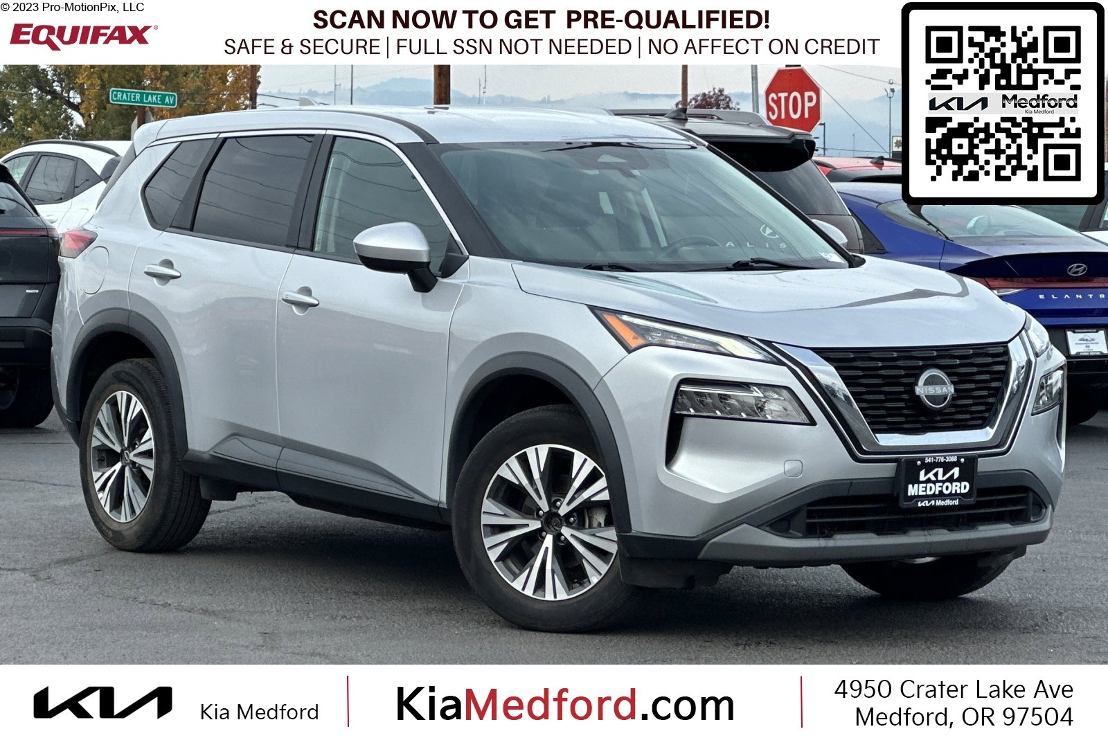 2023 Nissan Rogue SV's photo