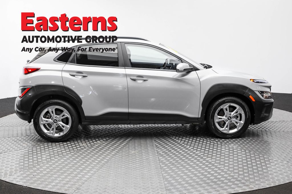 2022 Hyundai Kona SEL photo 4