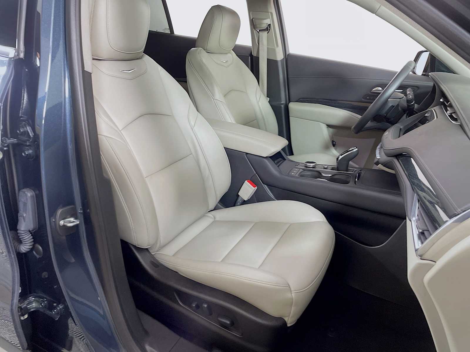 2021 Cadillac XT4 Premium Luxury photo 24