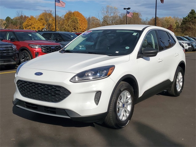 2022 Ford Escape SE photo 2