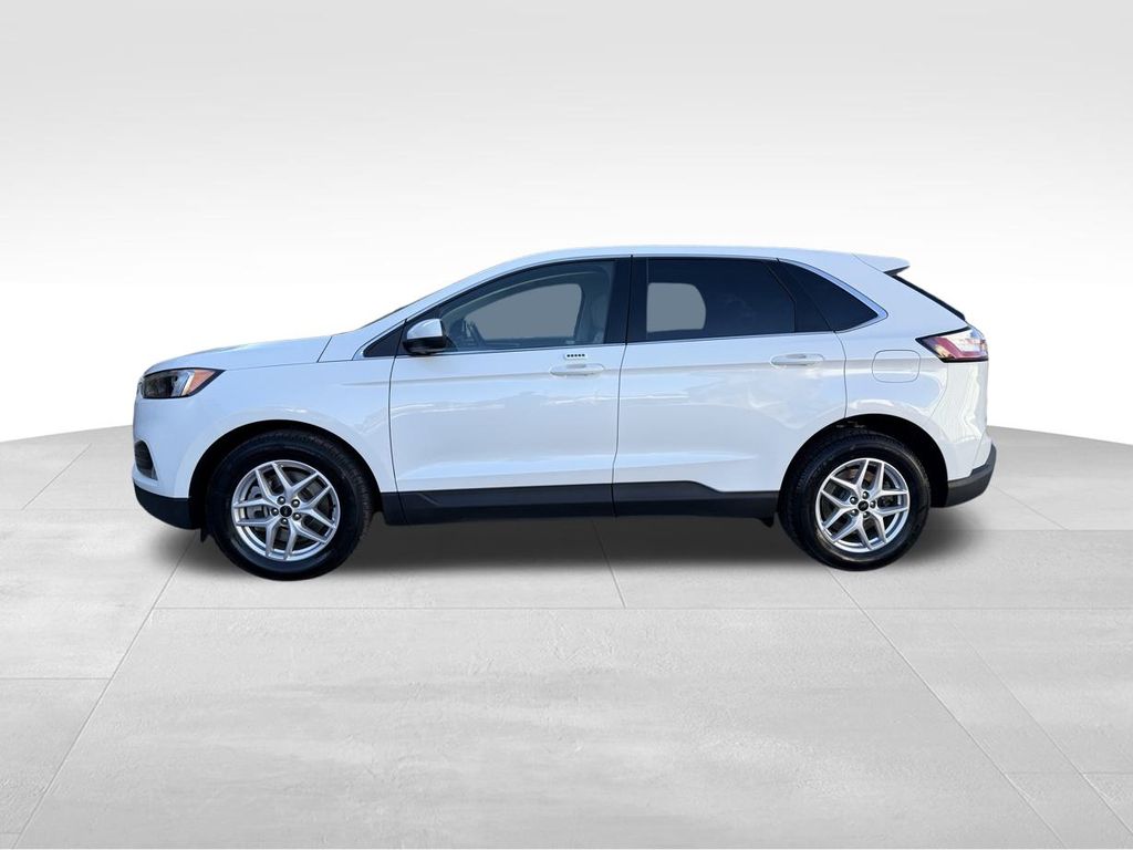 2023 Ford Edge SEL photo 3