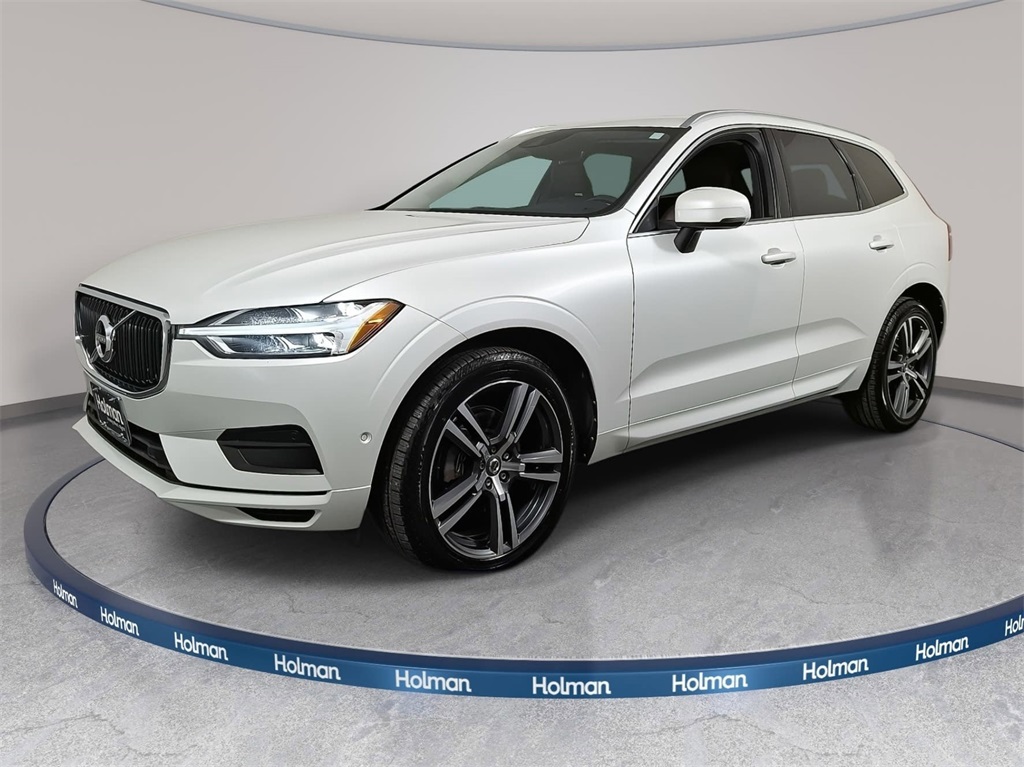 2018 Volvo XC60 Momentum's photo