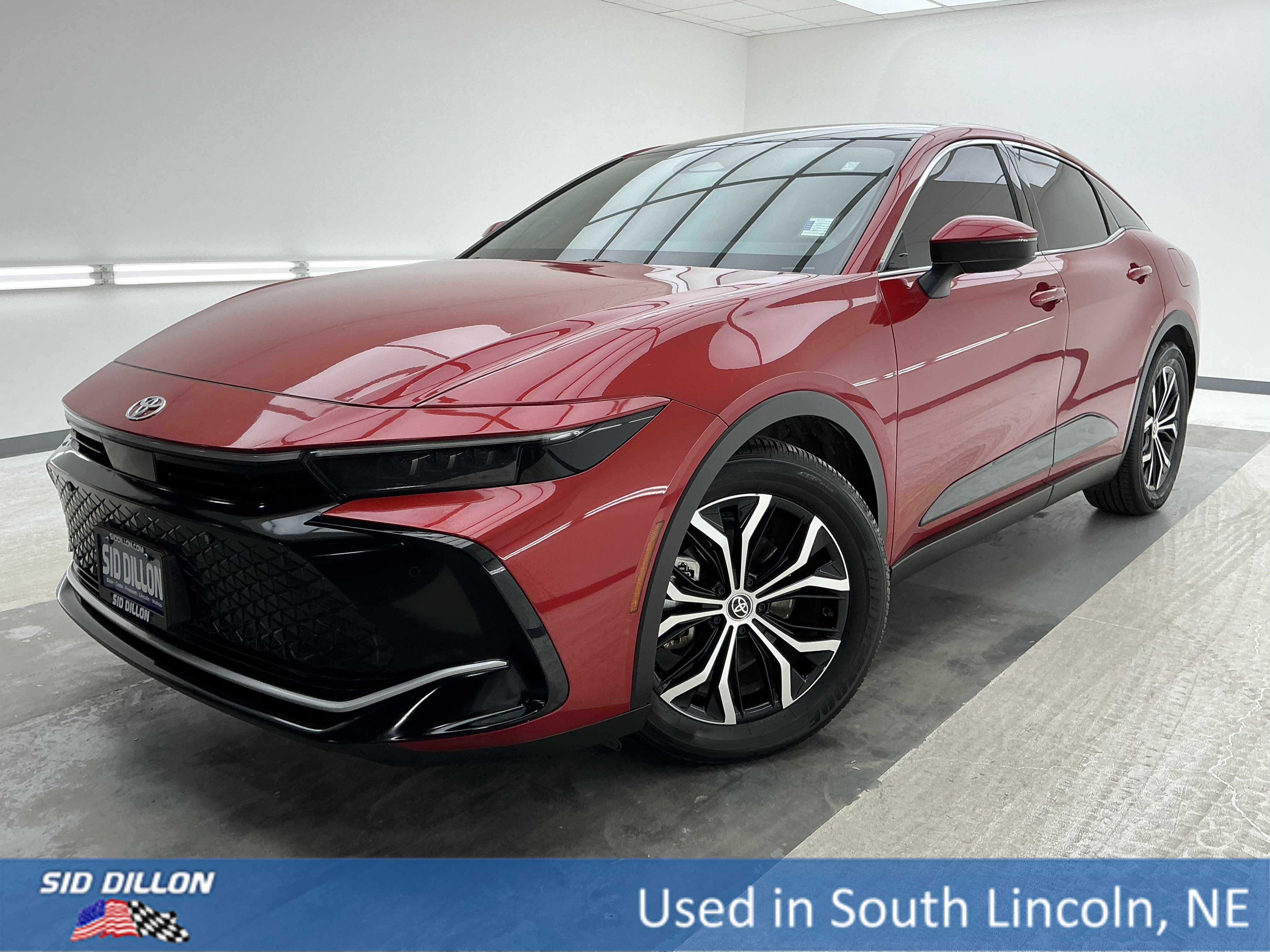 2023 Toyota Crown Limited's photo