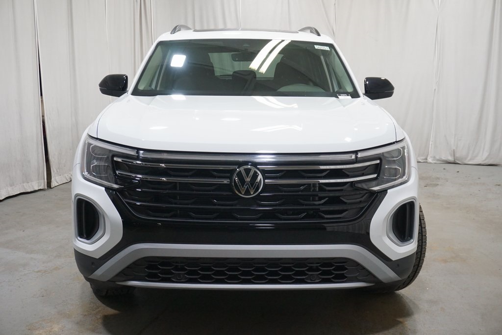 2025 Volkswagen Atlas Peak Edition SE photo 6
