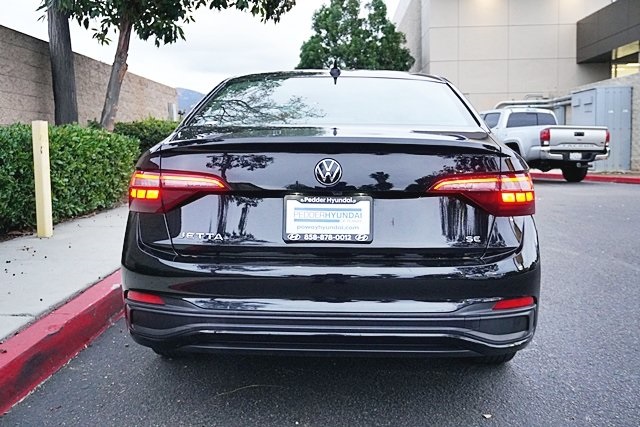 Used 2024 Black Volkswagen 1.5T SE image 8