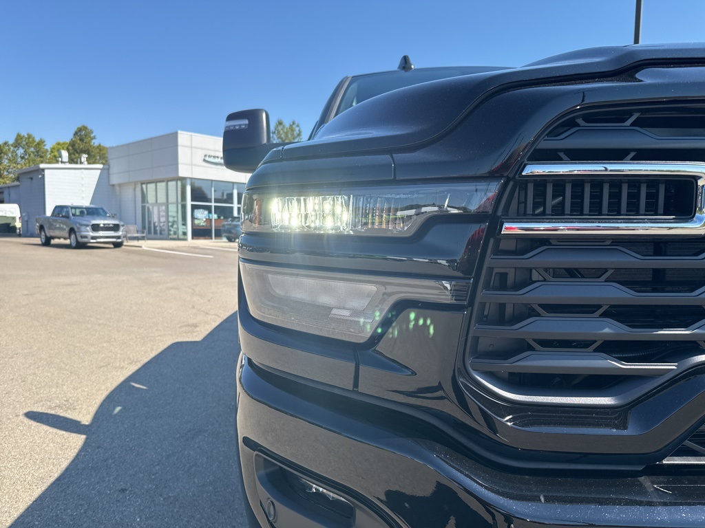 2026 Ram 2500 Big Horn photo 9