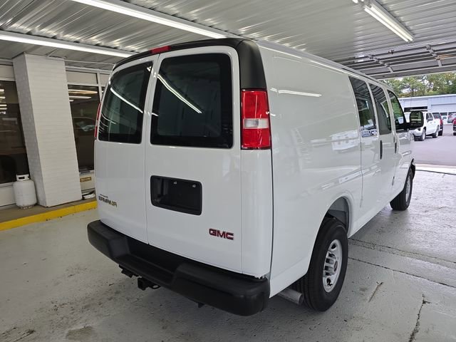 2025 Gmc Savana Cargo 2500 photo 4