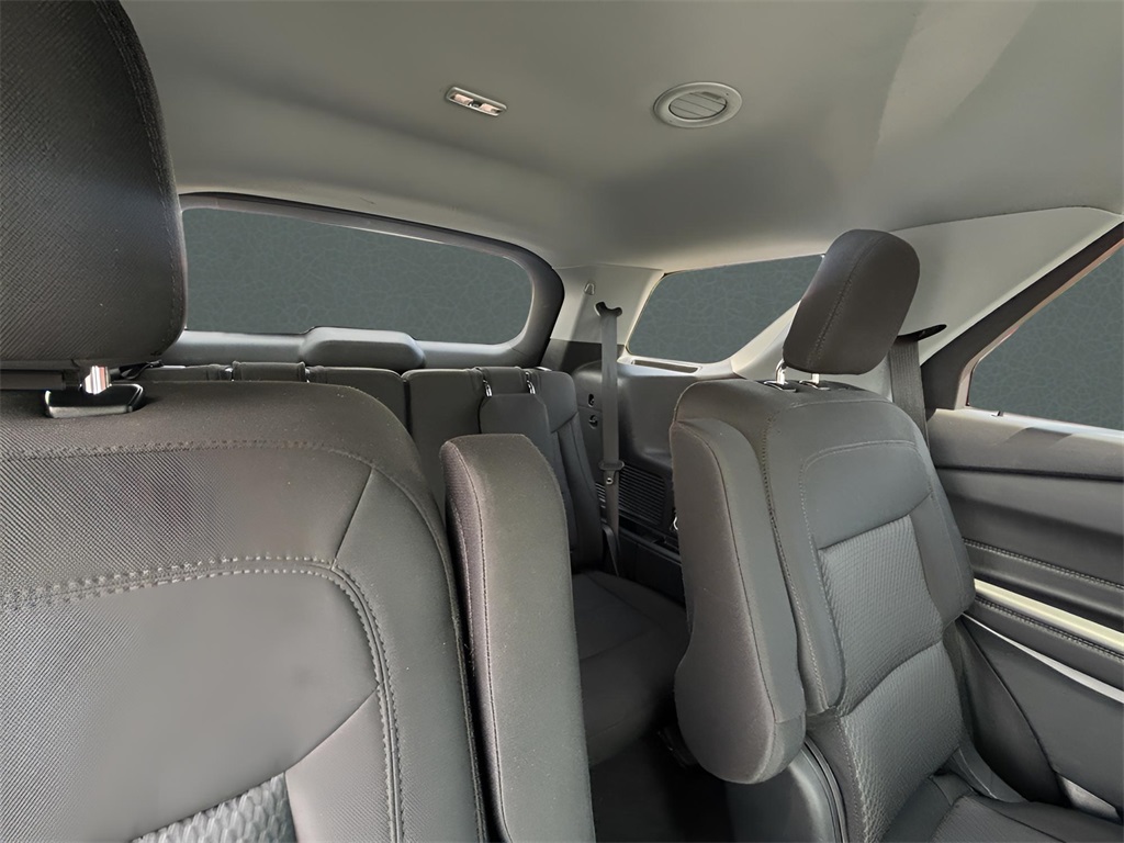 2023 Ford Explorer XLT photo 18