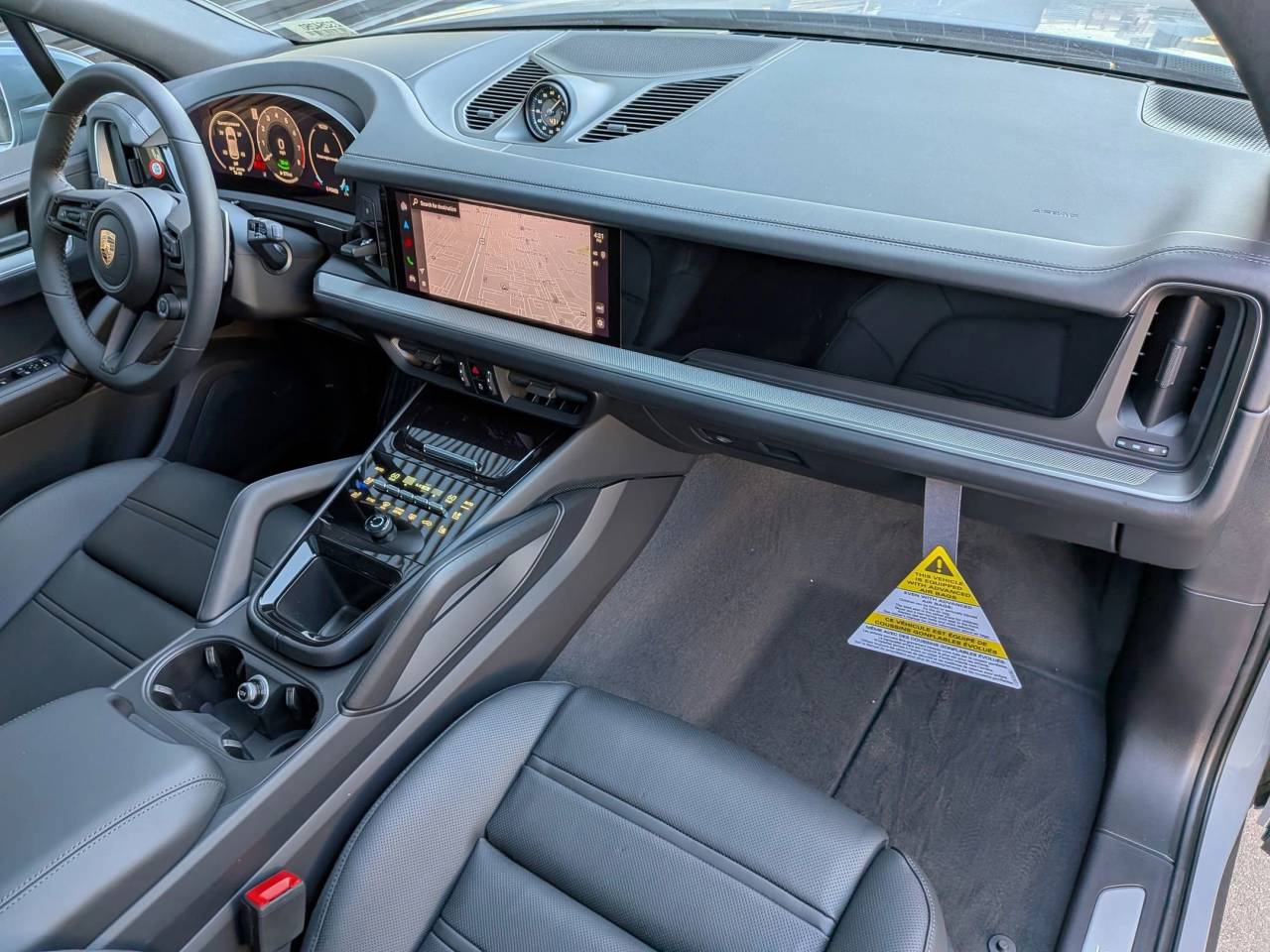 2025 Porsche Cayenne S E-Hybrid photo 22