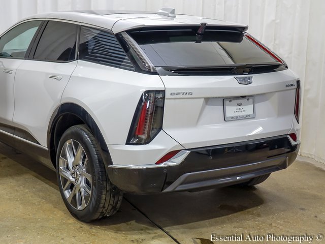 2025 Cadillac Optiq Luxury photo 5