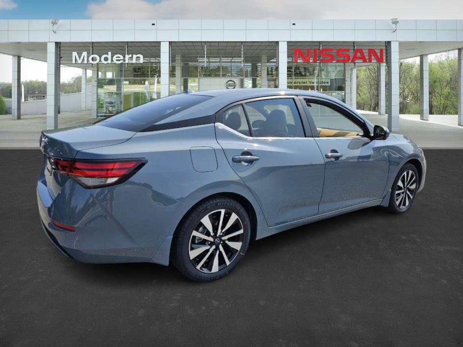 2025 Nissan Sentra SV photo 4