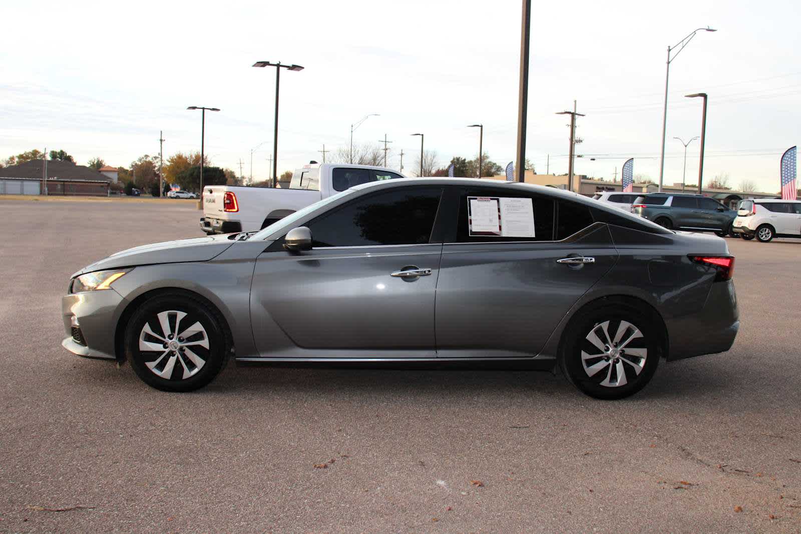 2022 Nissan Altima 2.5 S photo 4