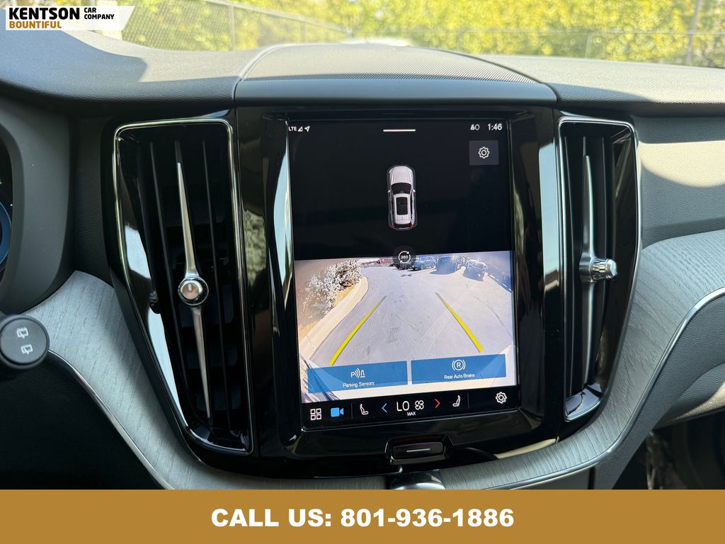 2025 Volvo XC60 B5 Plus photo 26