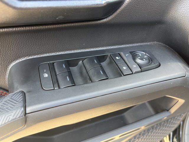 2025 Toyota Tacoma TRD Pro 4x4 photo 12