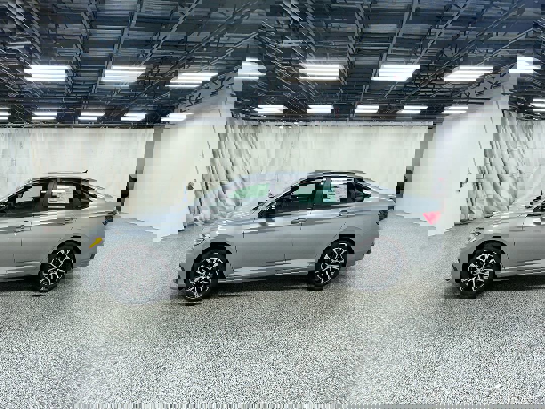 2025 Volkswagen Jetta Sport photo 2