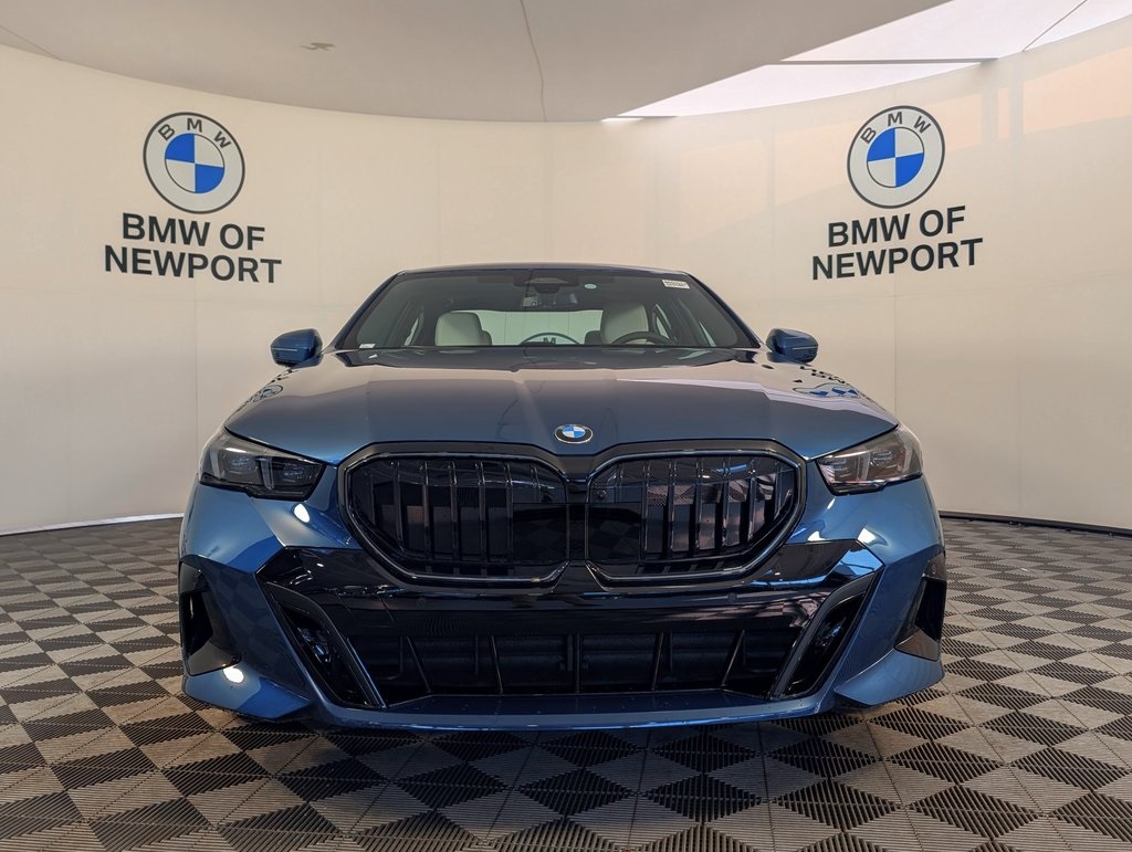 2026 Bmw 540i xDrive Sedan photo 4