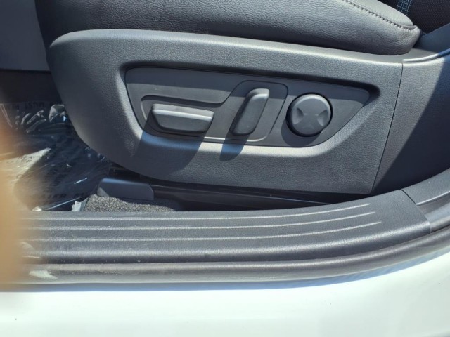 2025 Mazda CX-50 Preferred photo 11
