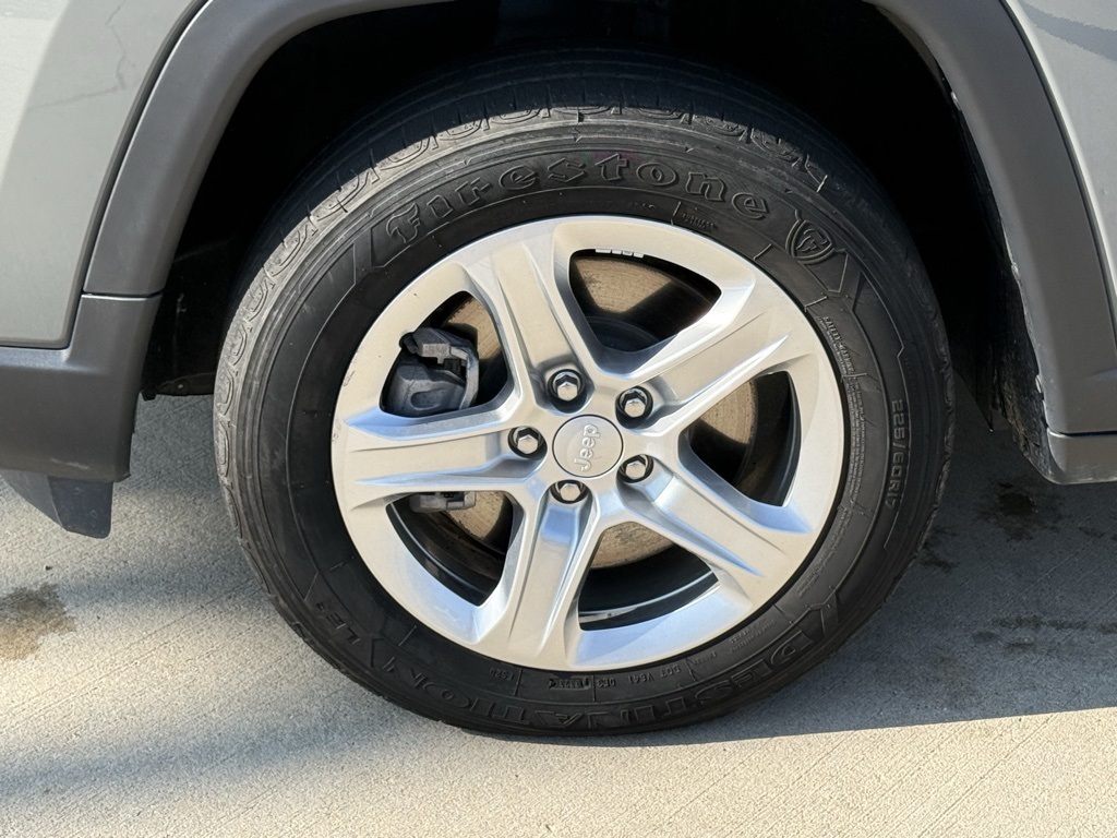 2024 Jeep Compass Latitude photo 11