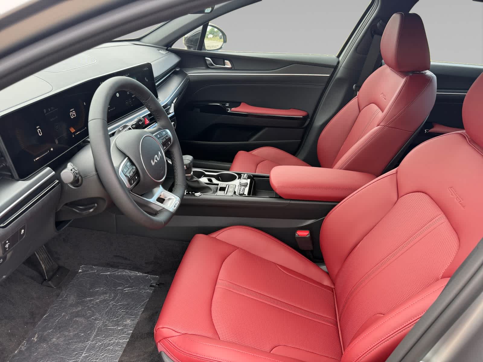 2026 Kia K5 GT-Line photo 9