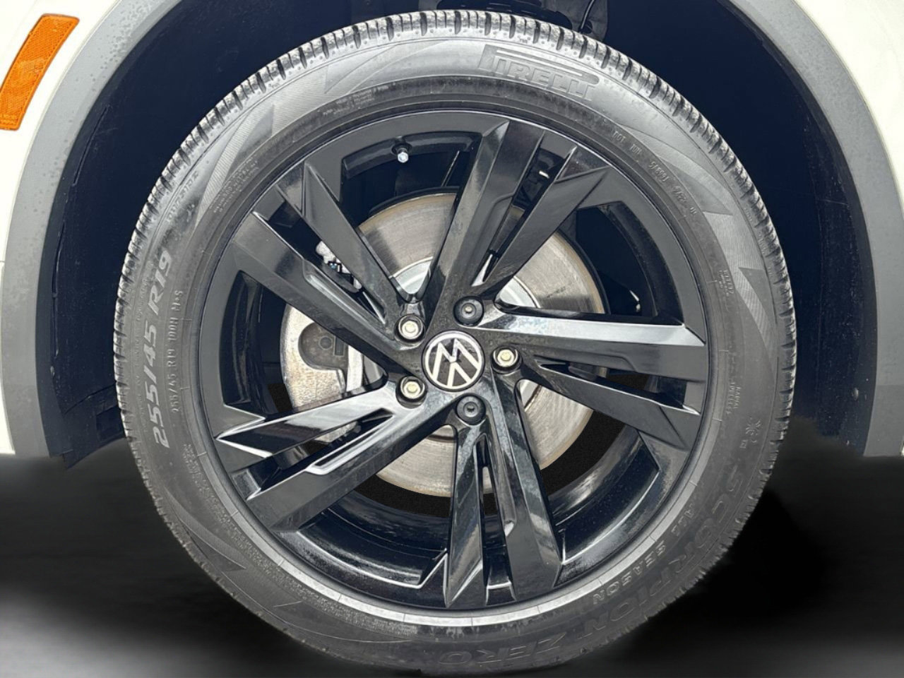 2023 Volkswagen Tiguan SE R-Line Black photo 33