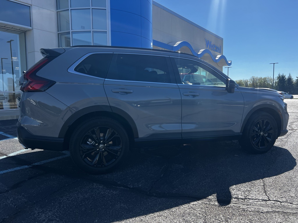 2025 Honda CR-V Hybrid Sport Touring photo 2