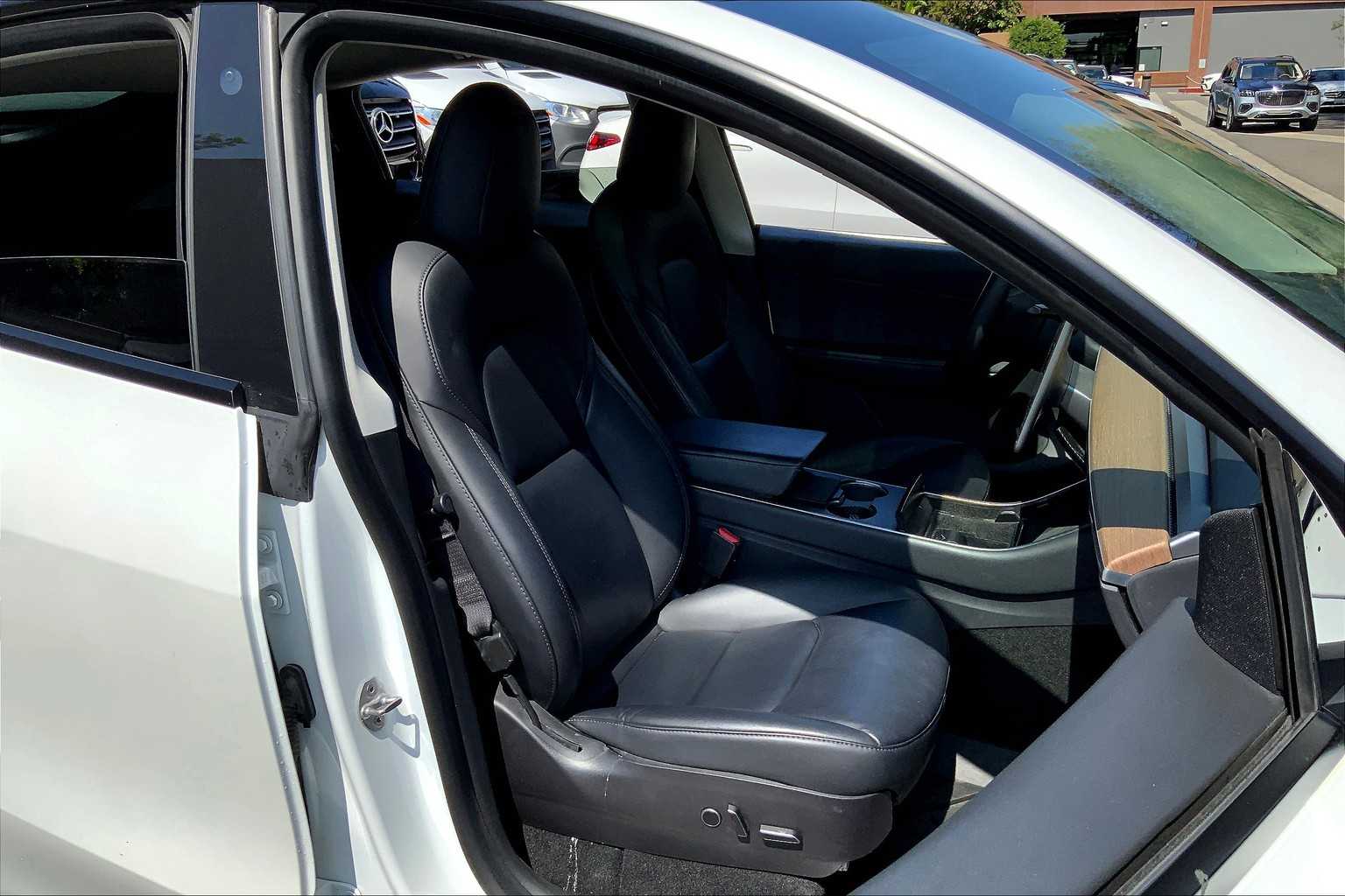 2021 Tesla Model Y Performance photo 8