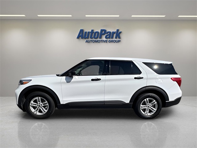 2023 Ford Explorer Base photo 3
