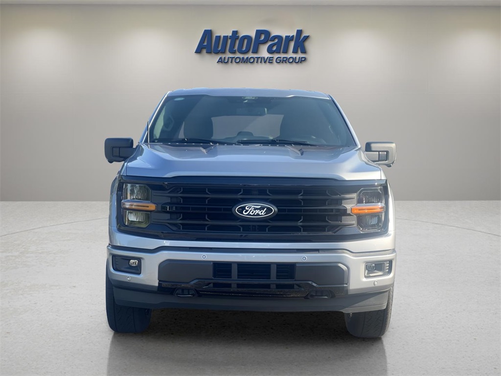 2025 Ford F-150 XLT photo 2