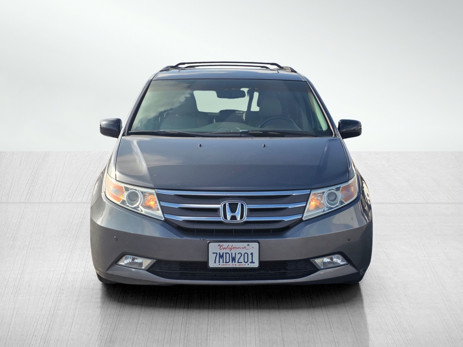 2012 Honda Odyssey Touring photo 2