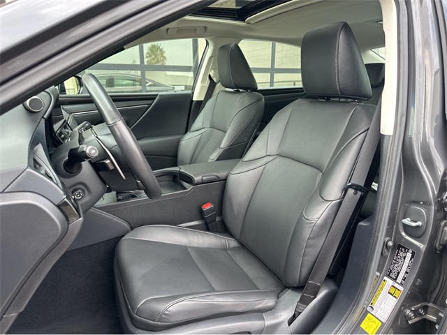 2025 Lexus ES 300h Premium photo 12