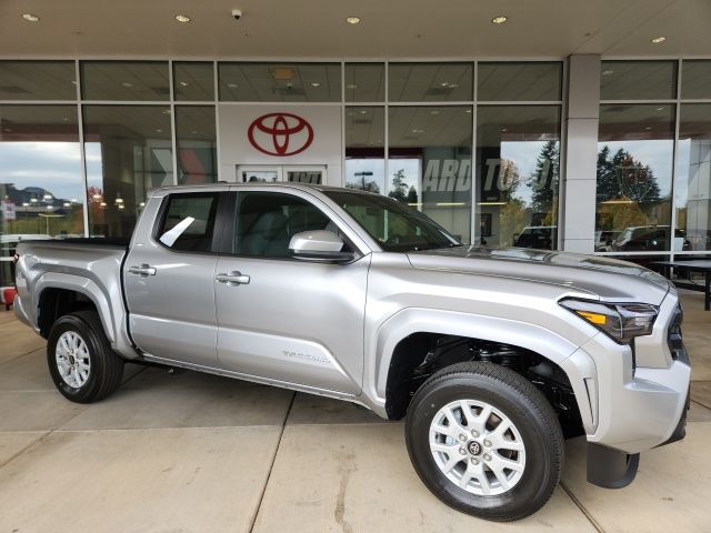 2025 Toyota Tacoma SR5's photo