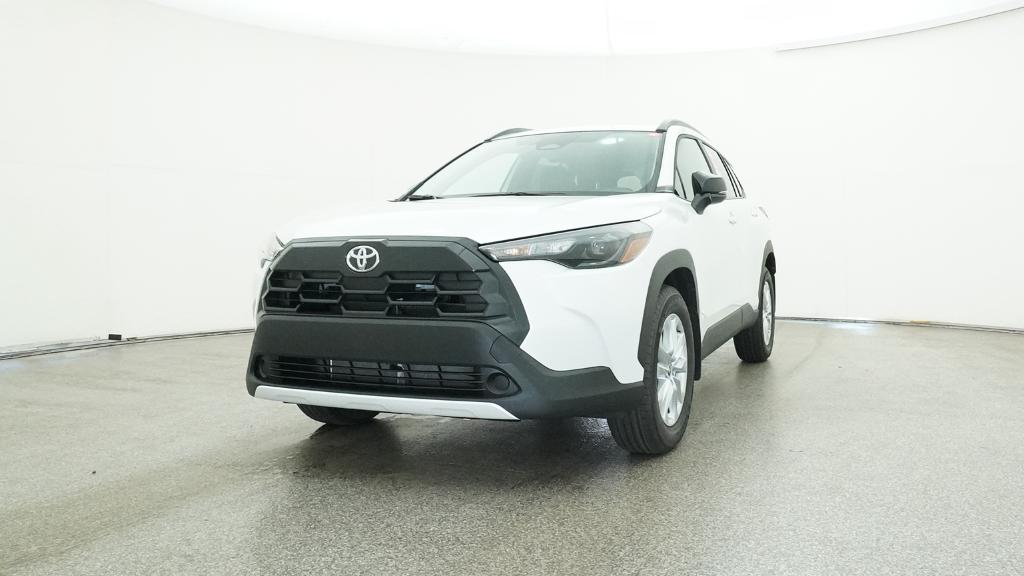 2026 Toyota Corolla Cross LE photo 4