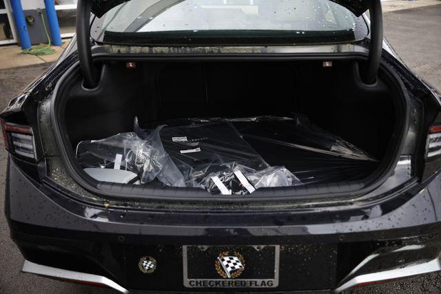 2025 Hyundai Sonata Hybrid Limited photo 2